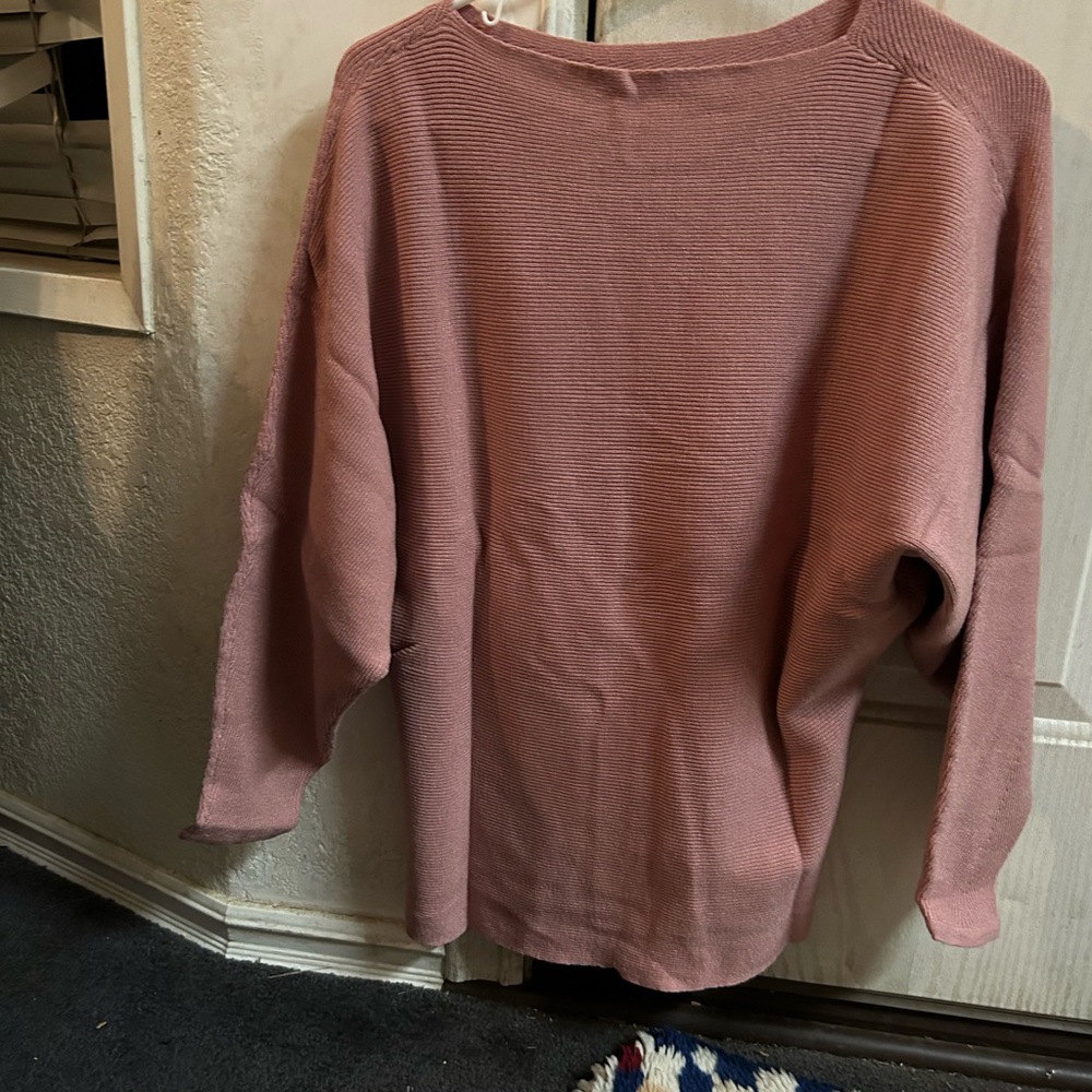 Dark pink sweater new